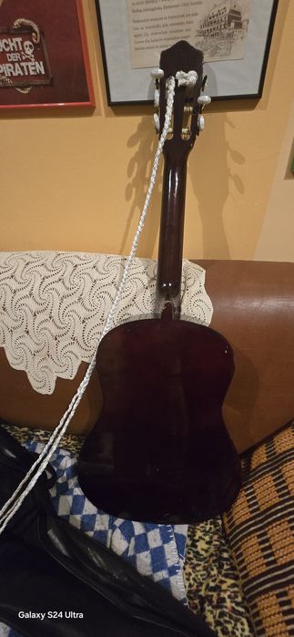 Gitara klasyczna z futerałem. Okazja!!