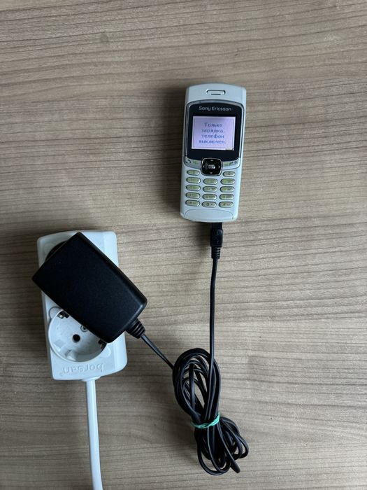 Мобильный телефон Sony Ericsson T230
