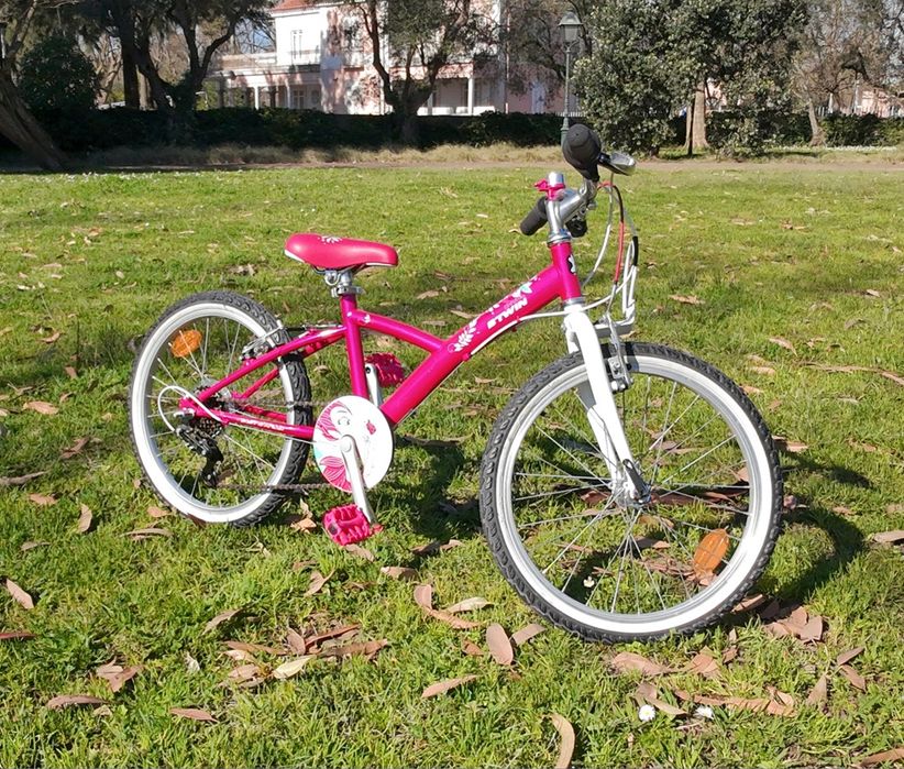 Bicicleta Criança Btwin rosa 20"