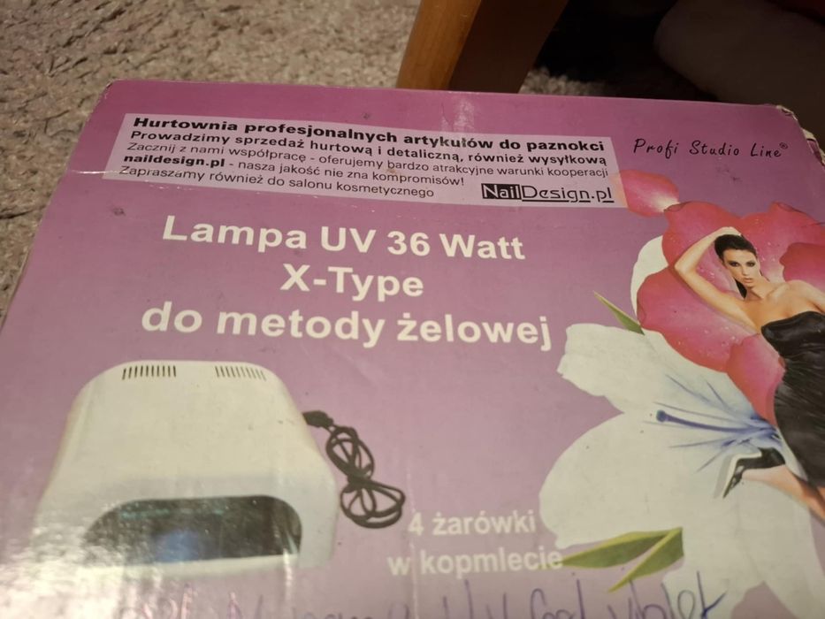 Walizka aluminiowa kuferek  na klucz