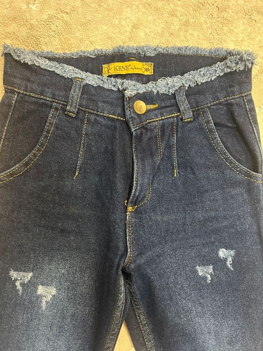 Продам джинсы на девочку