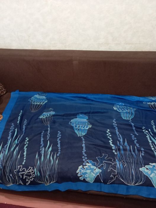 Продам платок- парео синего цвета