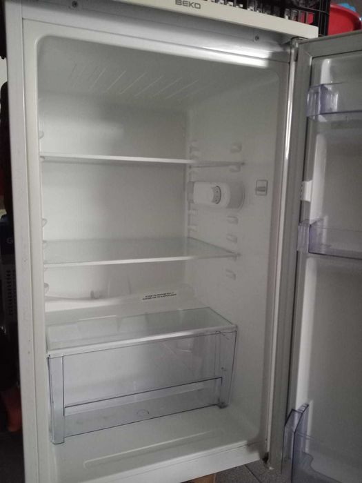 Frigorífico BEKO - Top 88 Litros - TS190020