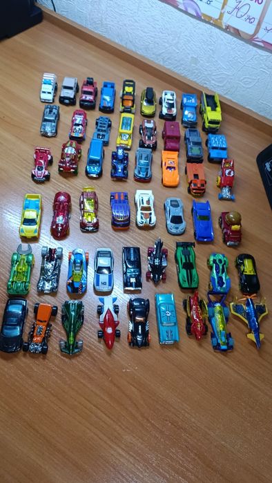 Машинки Hot Wheels