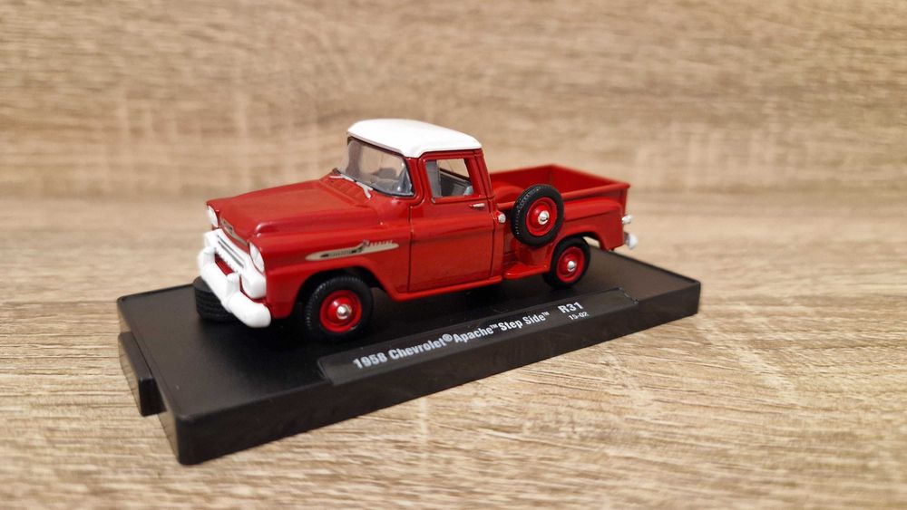 Chevrolet Apache Step Side «1958« 1:64