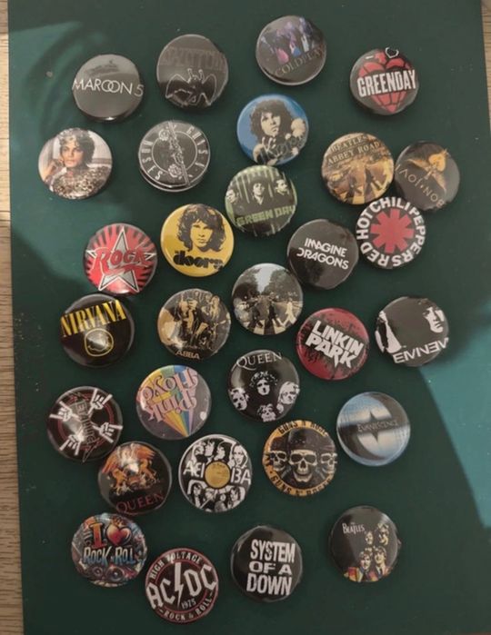 Pins/crachás personalizados