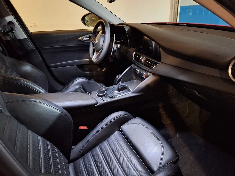 Alfa Romeo Giulia 2.2 D Veloce AT8 AWD