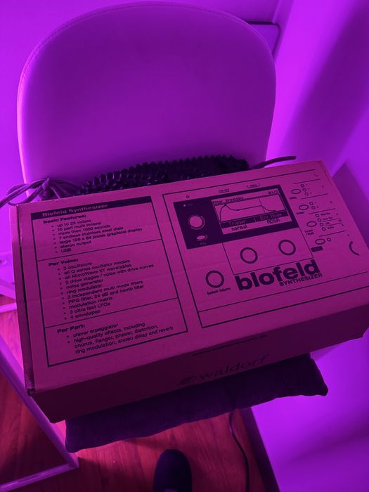 Аналоговый синтезатор Waldorf Blofeld Black