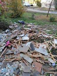 Услуги Вывоза строительного мусора прочего мусора старой мебели.Спуск.
