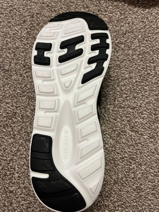Кроссовки Kelme
