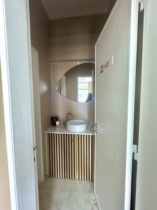 Alugo espaço para trabalho/ Salão