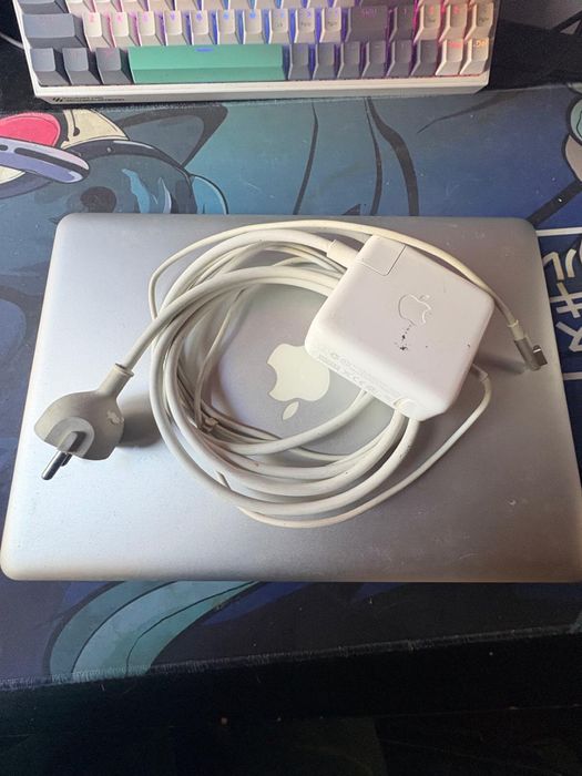 MacBook Antigo (macOS 10) – A Funcionar Perfeitamente – 90€
