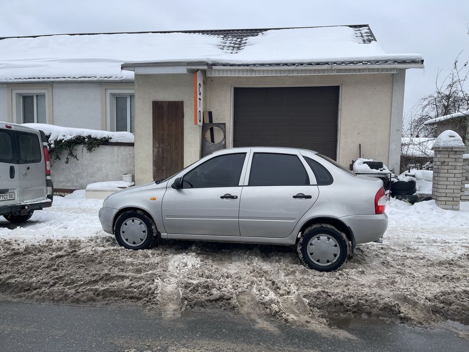 Автомобиль полностью ухоженный хорошем состоянии