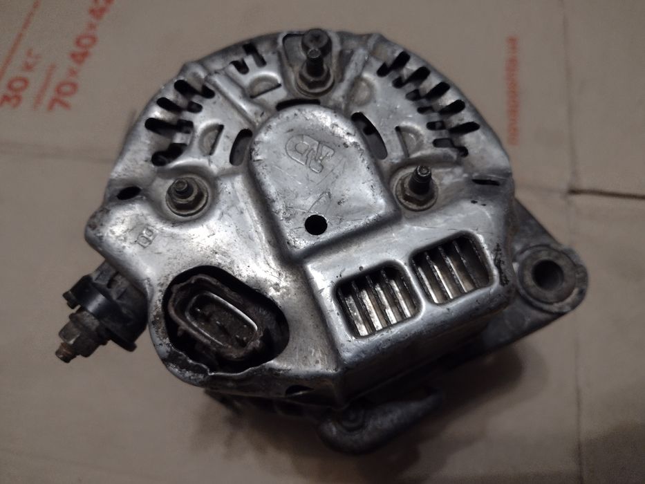 Генератор Toyota Corolla e100 2c diesel