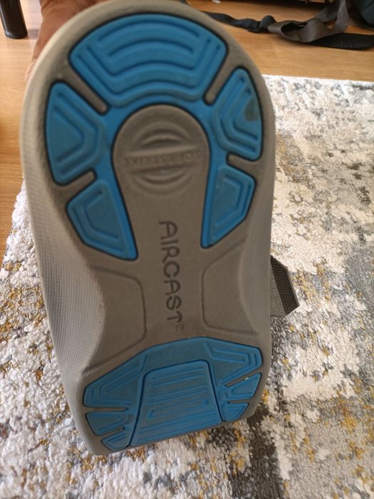 Bota Número 39 Walker, pé direito