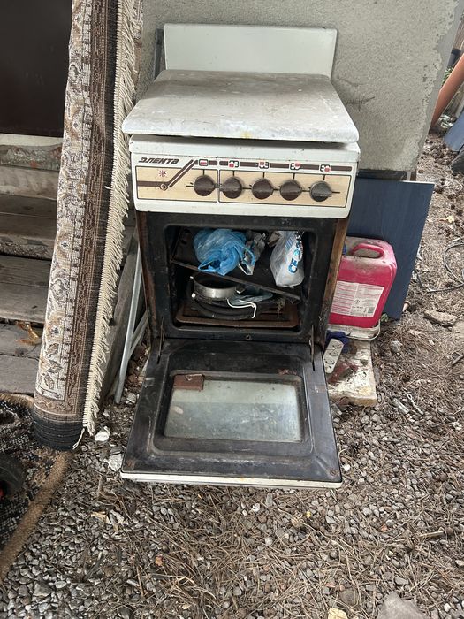 Газова плита з духовкою