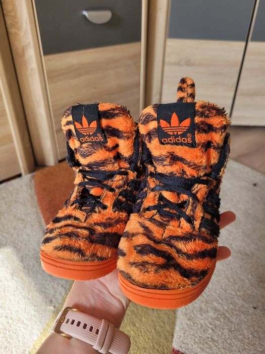 Кроссівки ДИТЯЧІ adidas Jeremy Scott 25 р. тигри: 3 000 грн