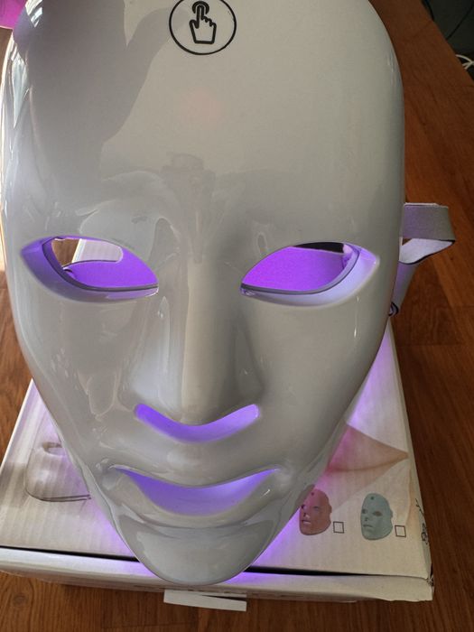 Маска LED для обличчя 7в1 з USB живленням світлодіодна для світлотерапії та догляду за шкірою