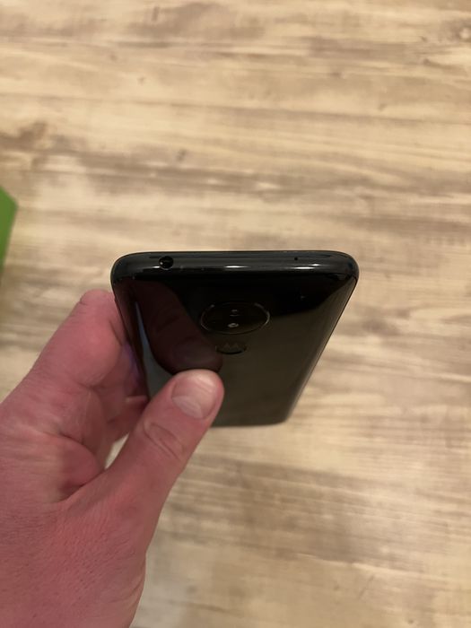 Продам мобильный телефон Motorola G7 Power!