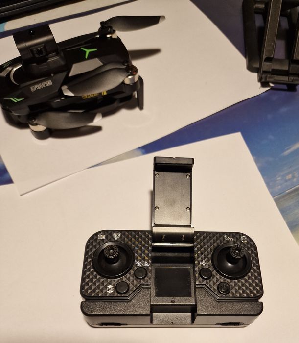 Drone câmera dupla. Motor brushless e sensor de obstáculos