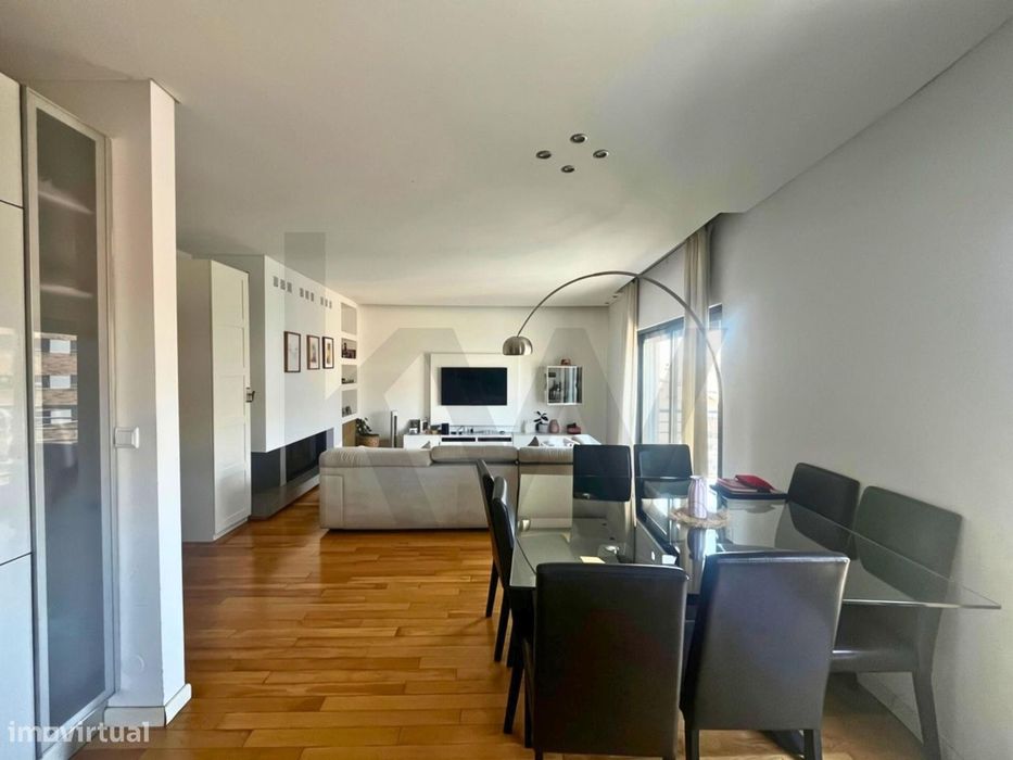 Apartamento T2 em Odivelas nas Colinas do Cruzeiro com estacionamento