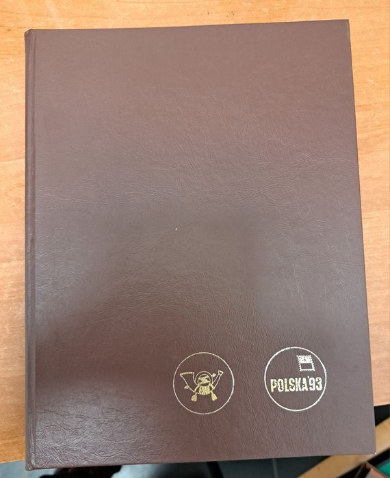 Klaser A4 stan jak nowy