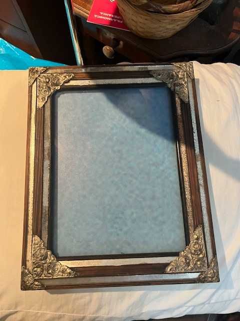 Molduras Antiga com Cantoneiras Trabalhadas