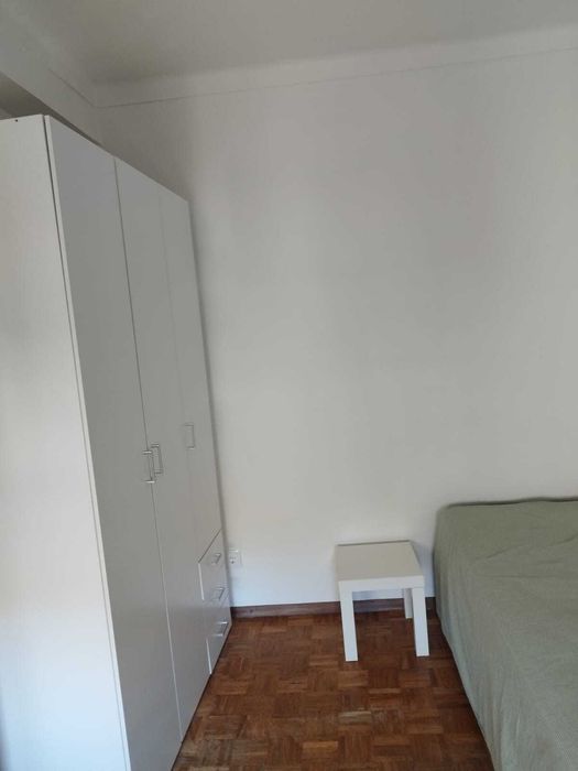 Quarto em Olhão -  perto da baixa da cidade - 380 euros, despesas não incluidas