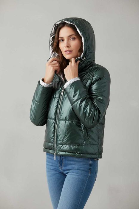 lakierowana oversize kurtka damska jesienna ocieplana pikowana S 36