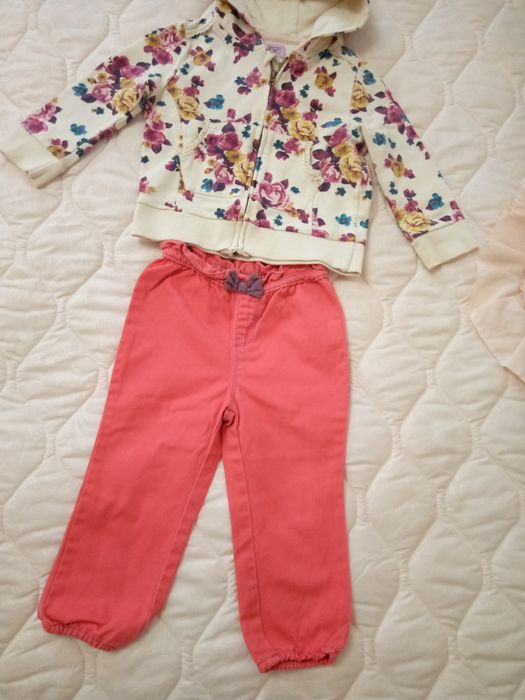 Речі на дівчинку