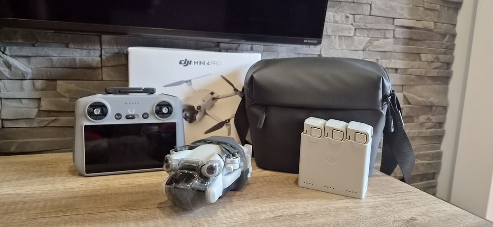 Dji Mini 4Pro Fly More Combo RC2 Stan Idealny