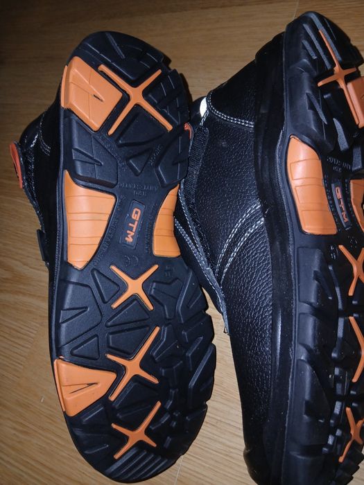 Рабочие ботинки сварщика