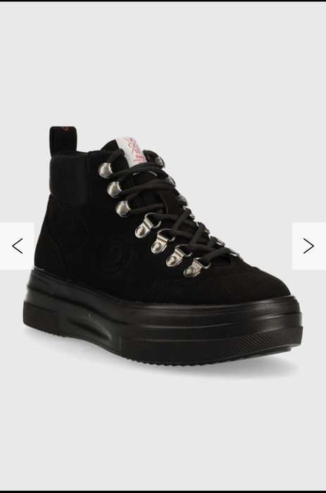 Полусапожки, Черевики Cross Jeans
жіночі колір чорний на платформ