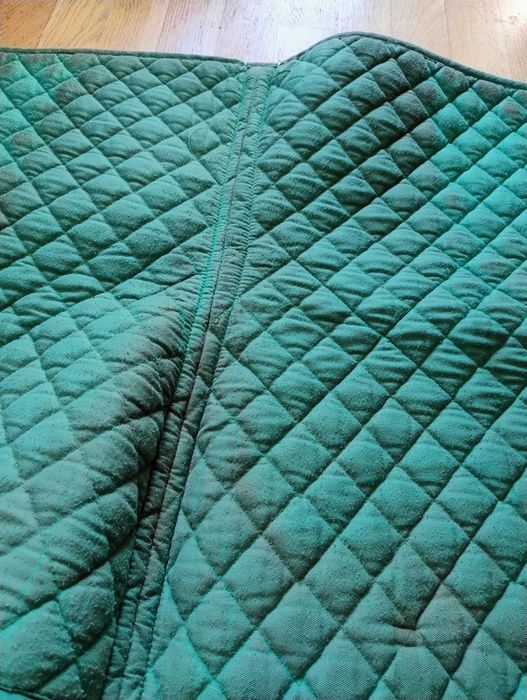 Zielony czaprak z naszywką Slytherin
