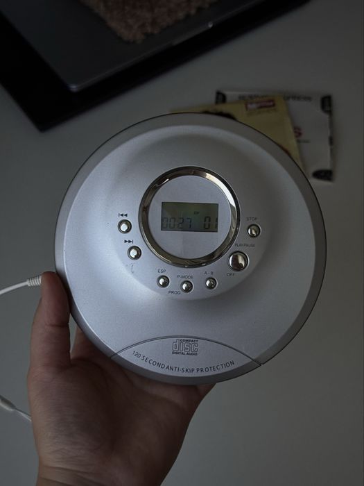 Портативний CD-плеєр з дисплеєм Anti-Skip 120 sec | Живлення USB / AA