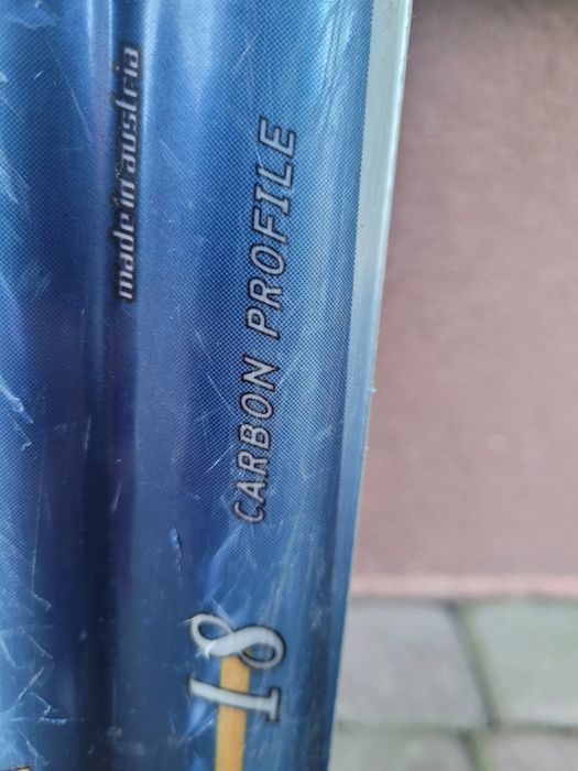 Narty 180 atomic carvingi  z wiązaniami