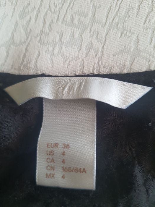 Czarna elegancka sukienka H&M 36