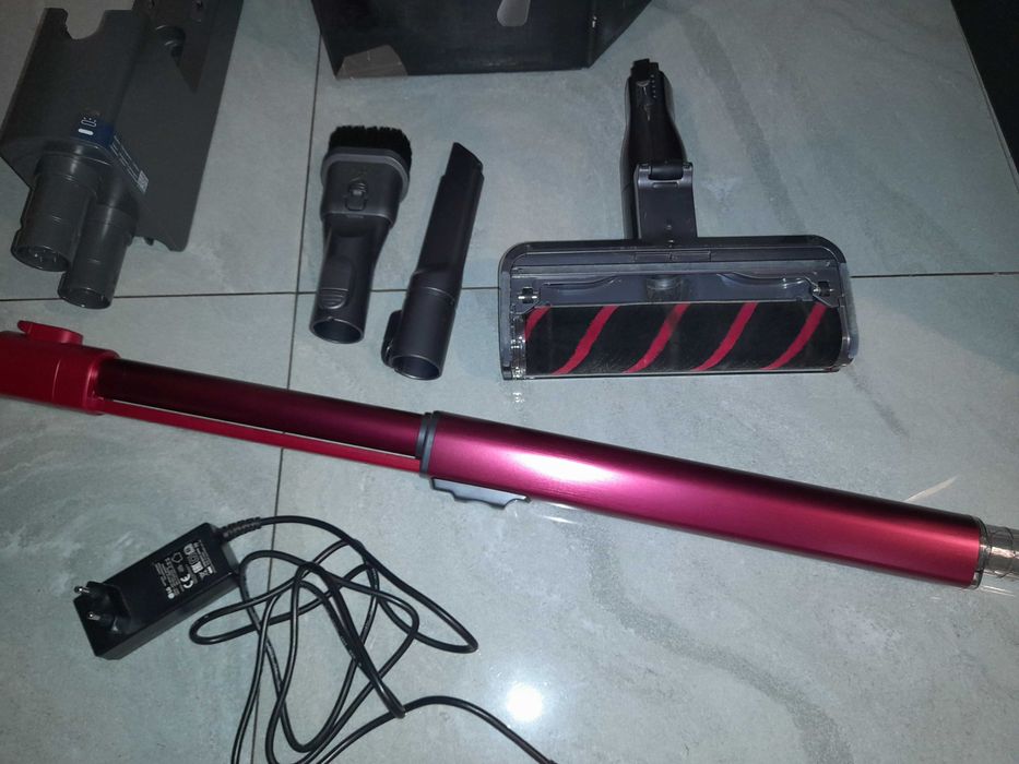 LG Cordzero A9K-SLIM1R Bezprzewodowy odkurzacz Pionowy