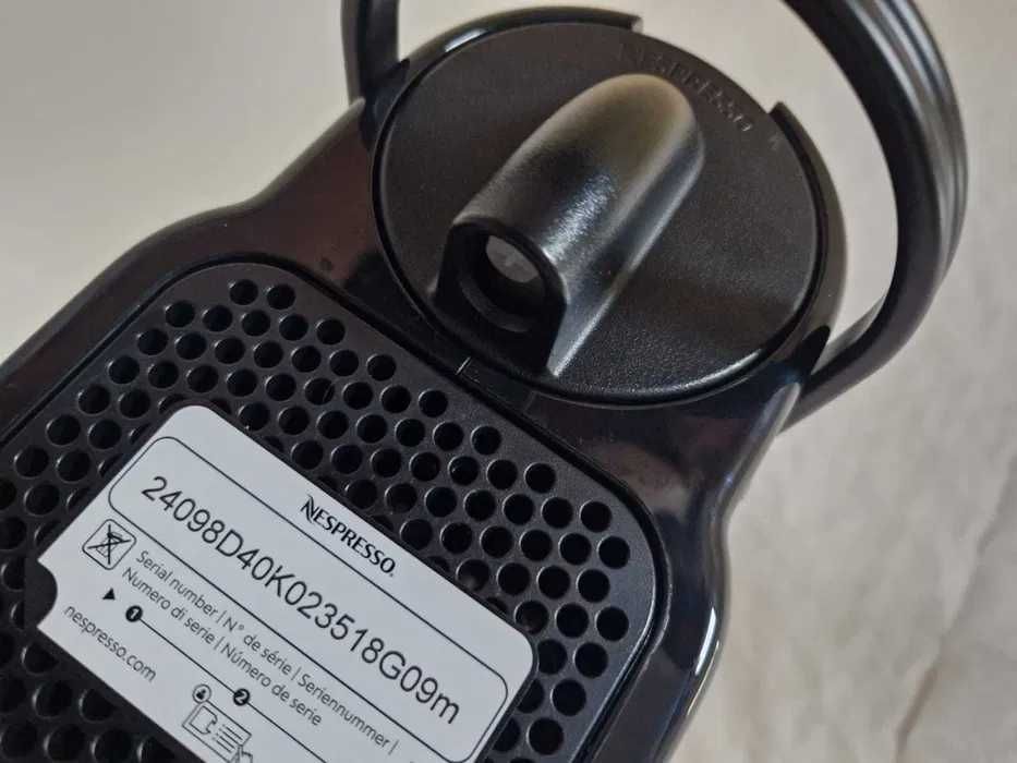 Nespresso Inissia Ekspres do Kawy
