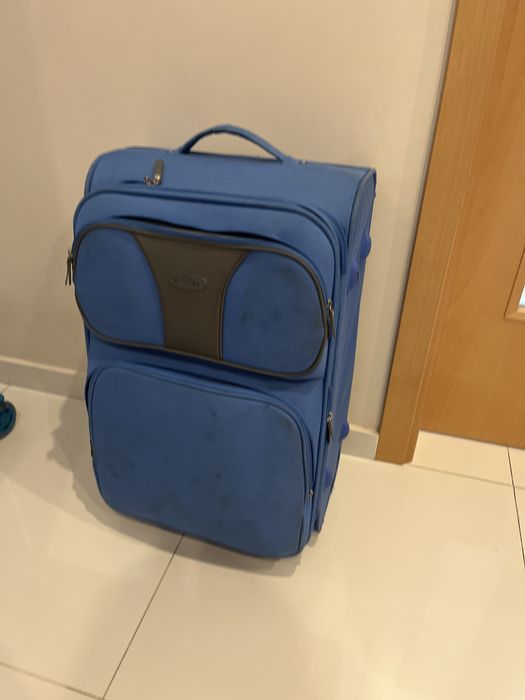 Mala de viagem usada