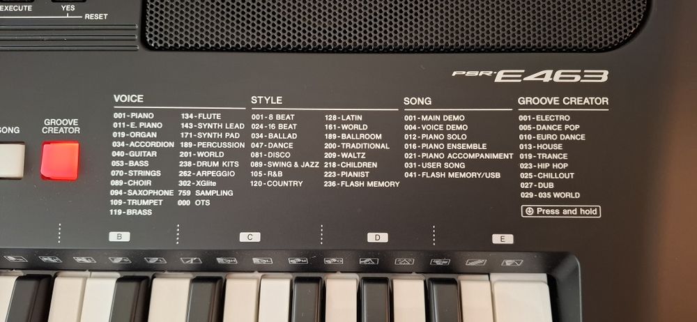 Piano Yamaha PSR-E463