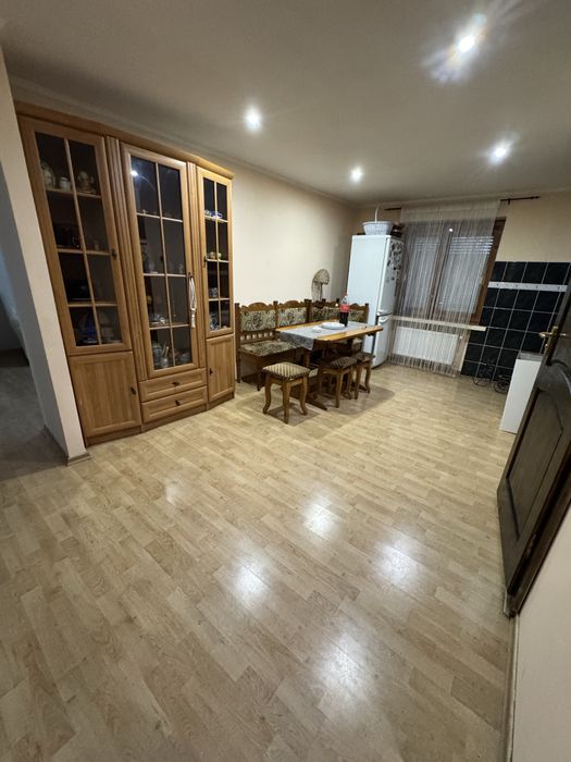 Здам трикімнатну квартиру в Центрі