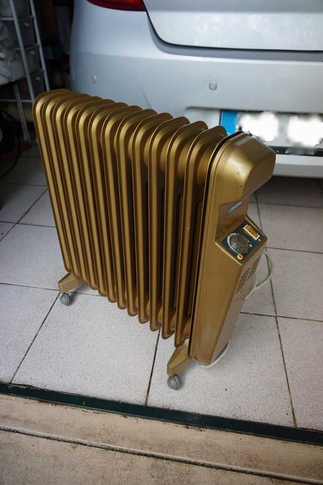 Aquecedor Dimplex Dourado