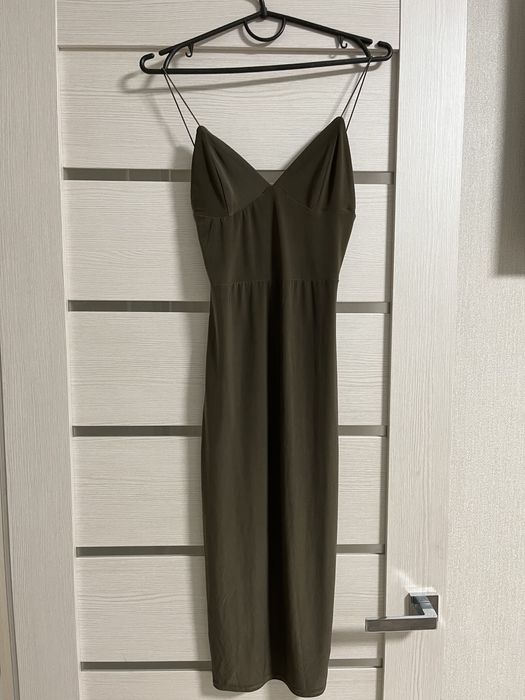 Довга приталена сукня хакі колір S розмір