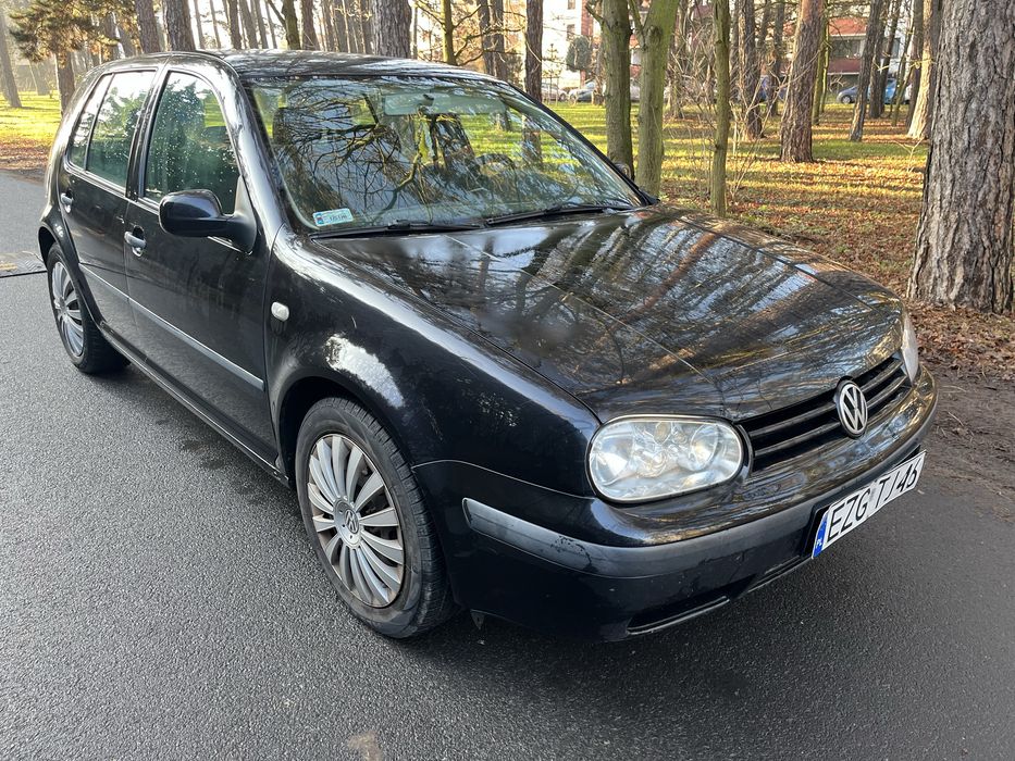 Volkswagen Golf 4 # 1,4 benzyna #