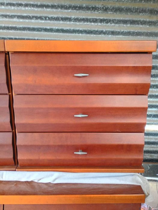 Conjunto de Móveis de quarto em Nogueira