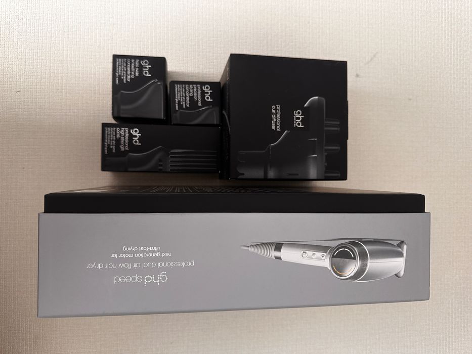 NOWA suszarka GHD Speed + zestaw końcówek / akcesoriów