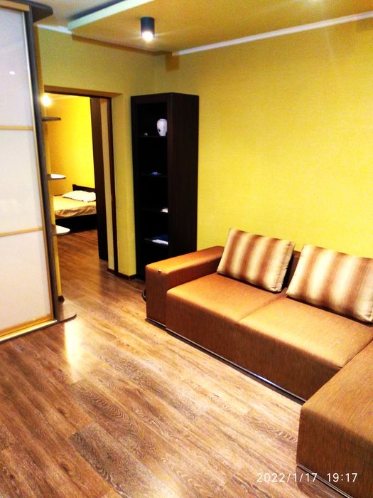 Шикарна квартира 1 к + кухня студія біля м. Дарница Чернигівська