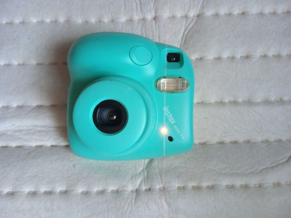 Fujifilm instax mini 7 +