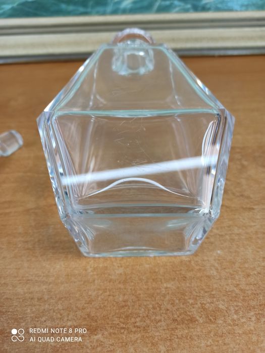 Kryształowy flakon / karafka z korkiem – szkło dekoracyjne